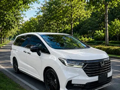 Honda Odyssey Hybrid Absolute Black Edition 2024