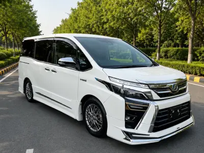 2019 Toyota Voxy Hybrid | 7/8 Seater Family Car | Sydney